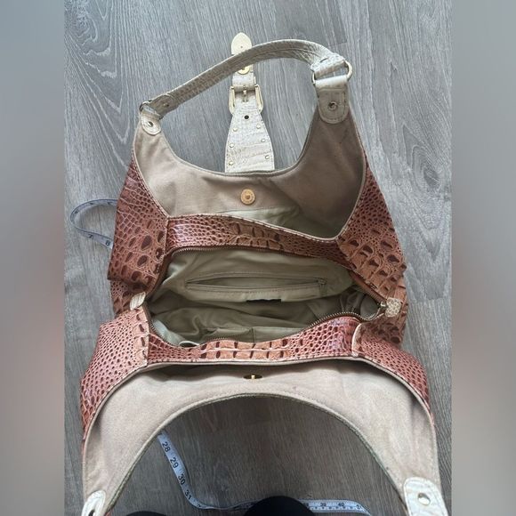 Lucidity faux crocodile purse - Picture 4 of 6